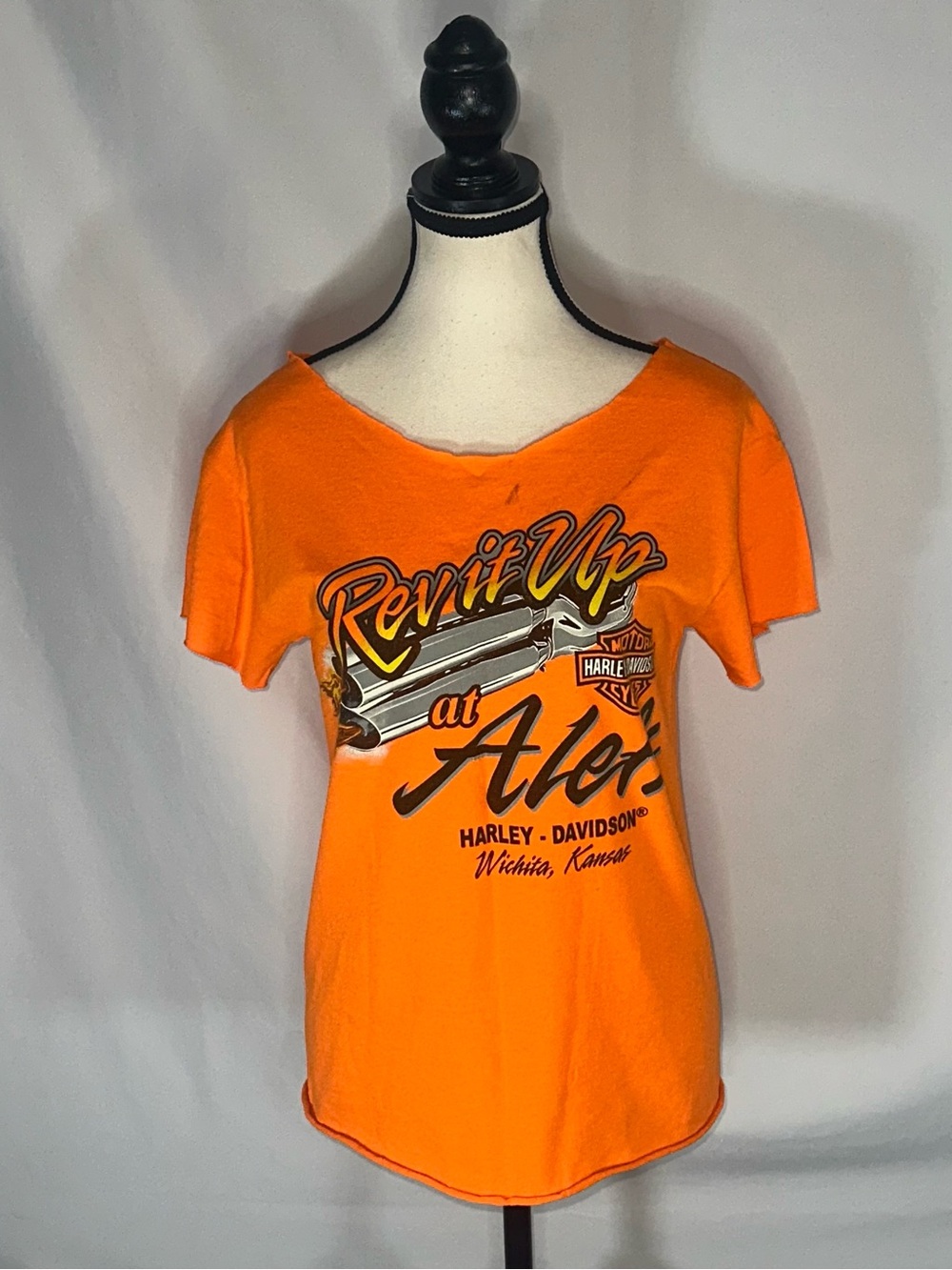 Harley Davidson T Shirt Orange Distressed Cropped Cut Out Event Staff Graphic M